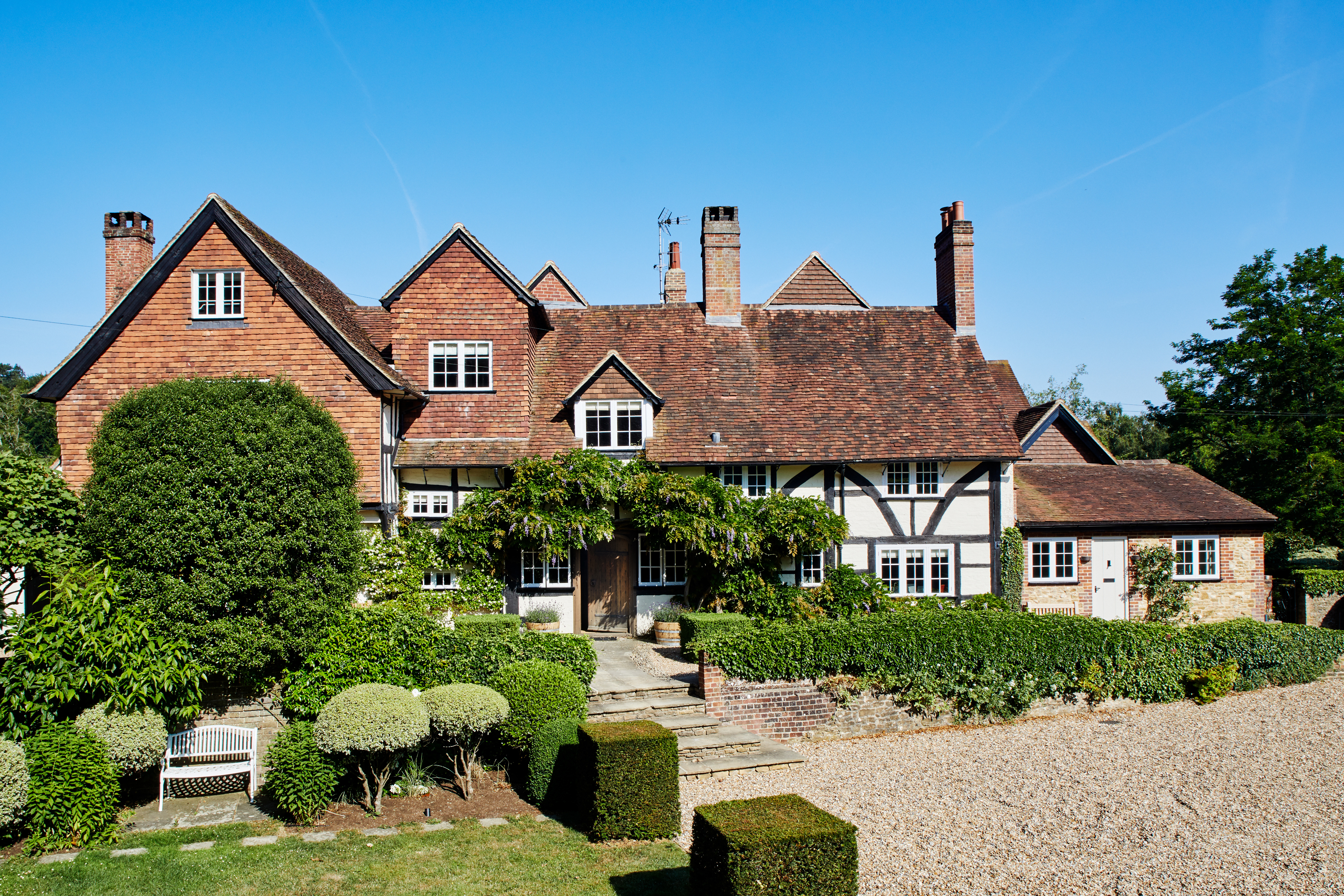 Sims Hilditch Surrey Lake House (1) (1)