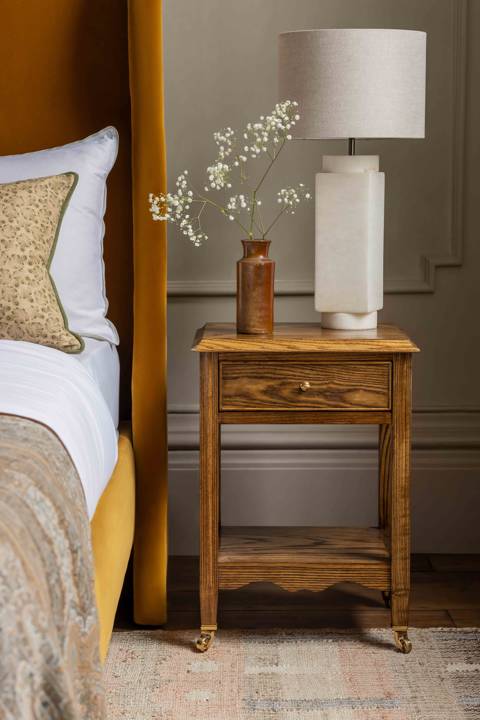 SIMS HILDITCH BEDROOM COLLECTION BETTY SIDETABLE 012