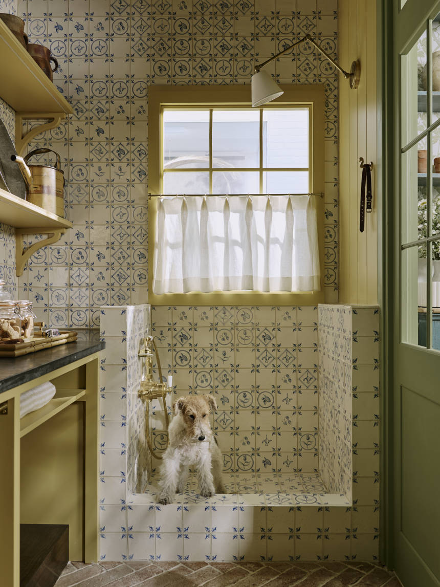 Wowhouse 2025 Sims Hilditch Courtyard Room By Emma Sims Hilditch Photo James Mcdonald (9)