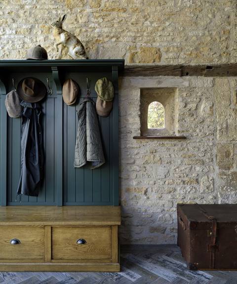 Sims Hilditch The Party Barn (14) Copy