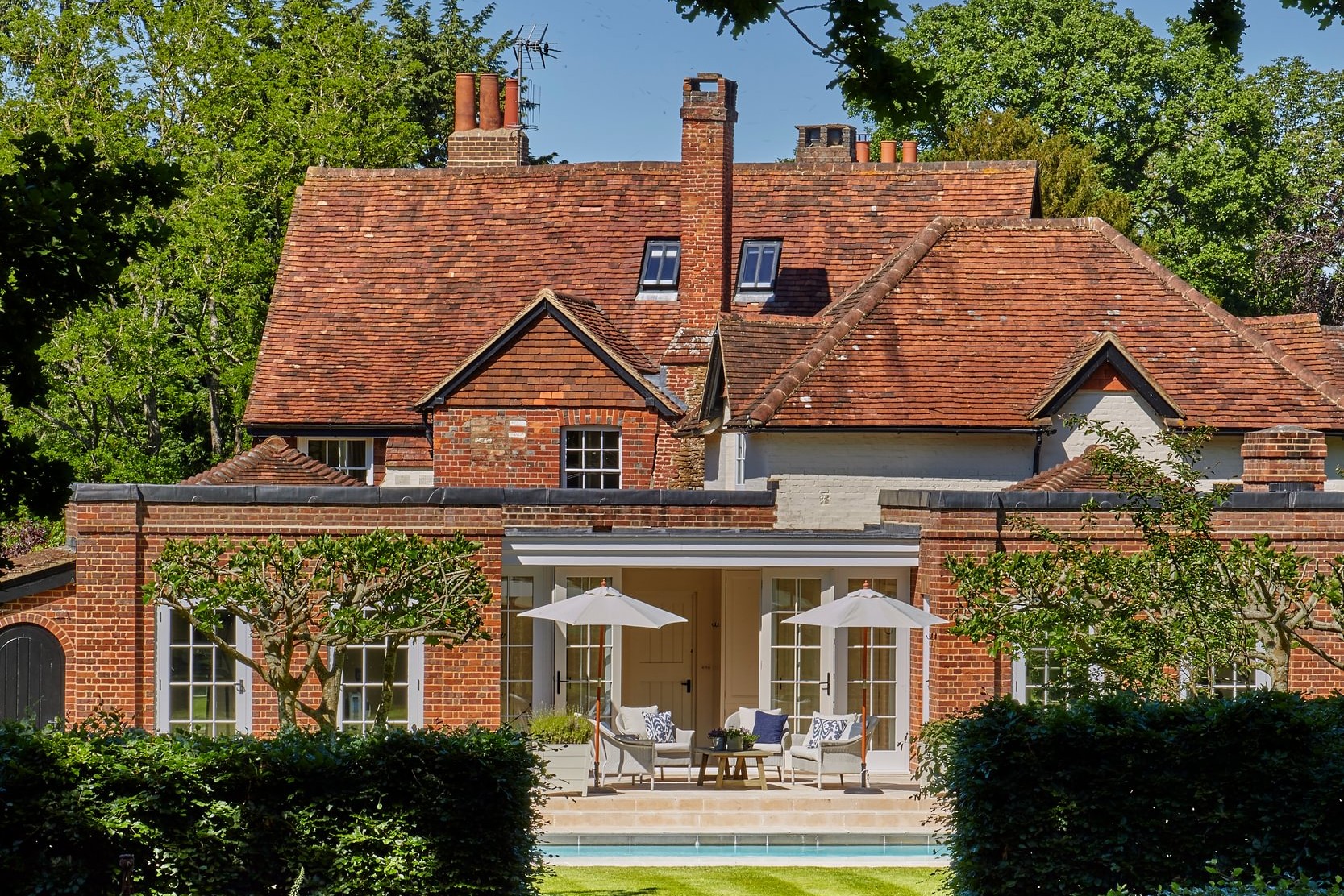 Sims Hilditch Interior Design Surrey Lake House Exterior